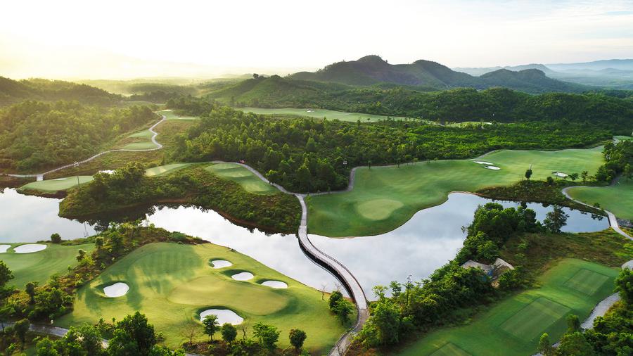 Hanoi & Danang Luxury Golf Tour Package 8 Days